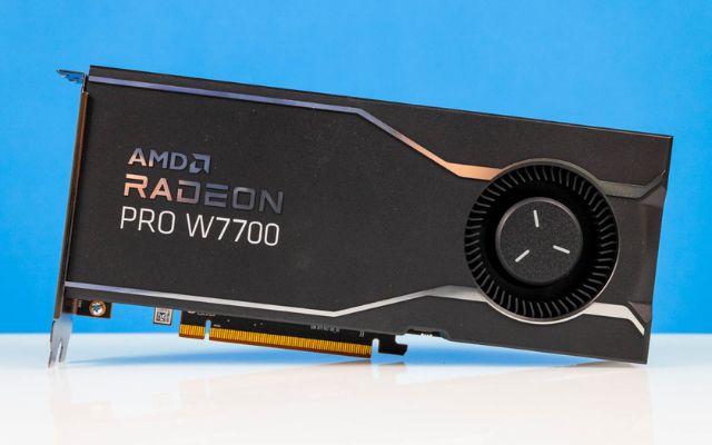  AMD Radeon PRO W7700