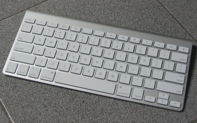  Apple Magic Keyboard